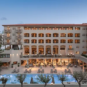 מלון Theartemis Palace, העיירה רתימנו